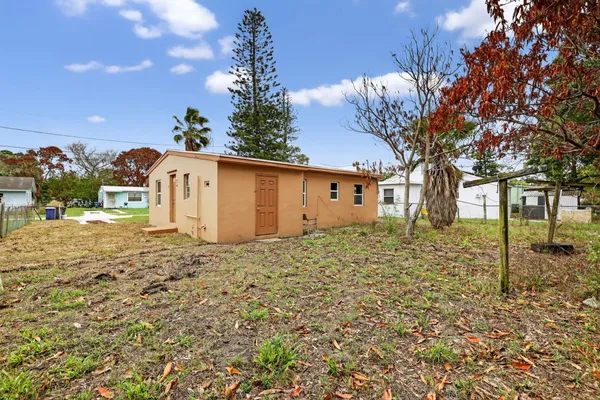 $224,900 | 405 North 22nd Street, Fort Pierce, FL 34950