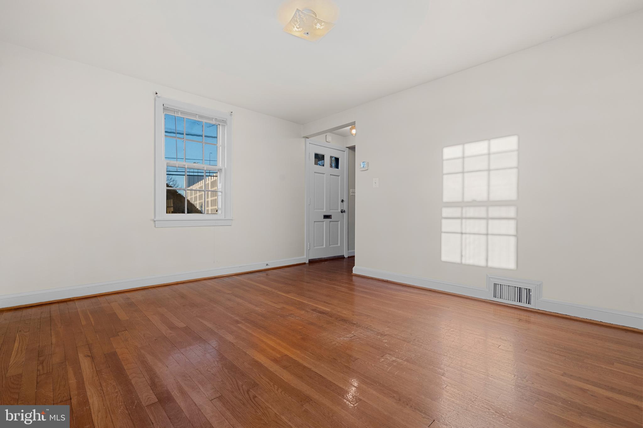 4412 Jones Bridge Road Bethesda, MD 20814 - Photo 13 of 33