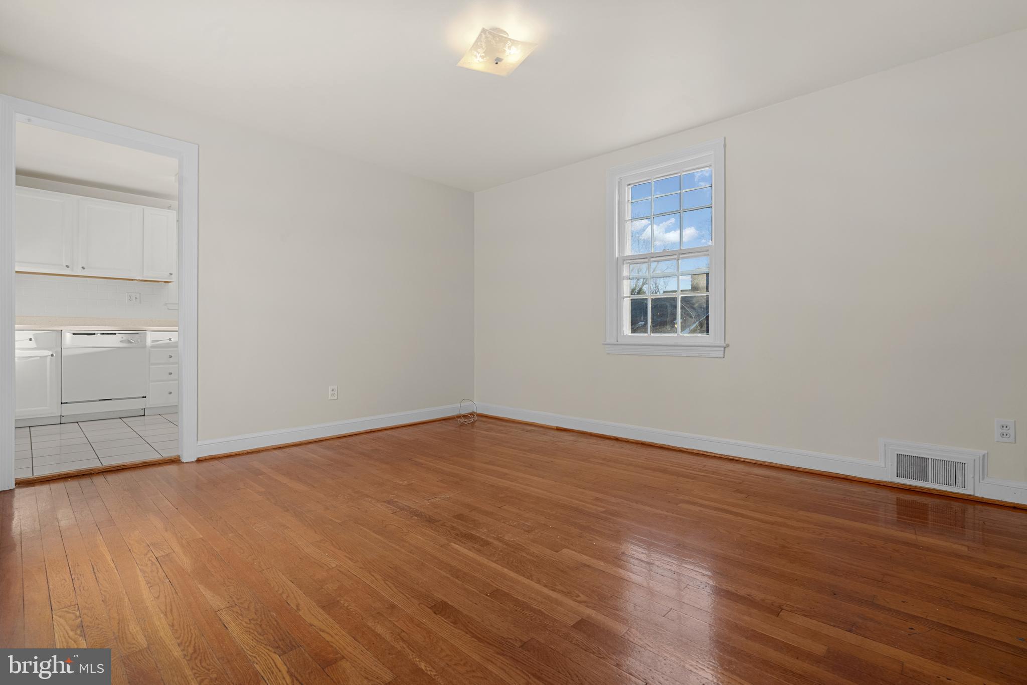 4412 Jones Bridge Road Bethesda, MD 20814 - Photo 14 of 33