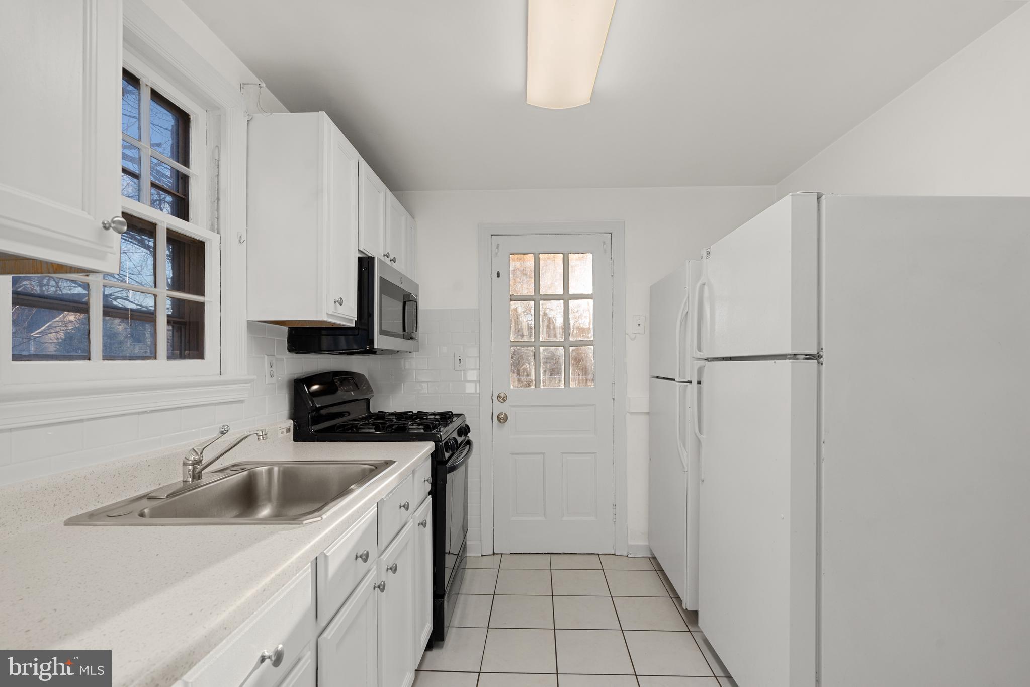 4412 Jones Bridge Road Bethesda, MD 20814 - Photo 16 of 33