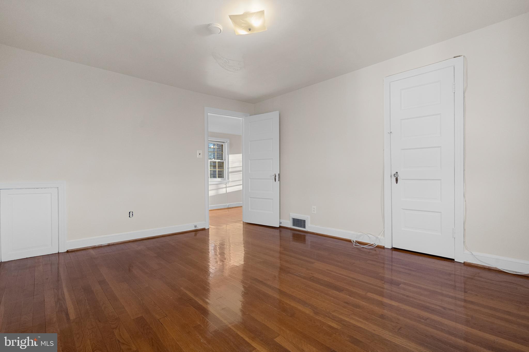 4412 Jones Bridge Road Bethesda, MD 20814 - Photo 20 of 33