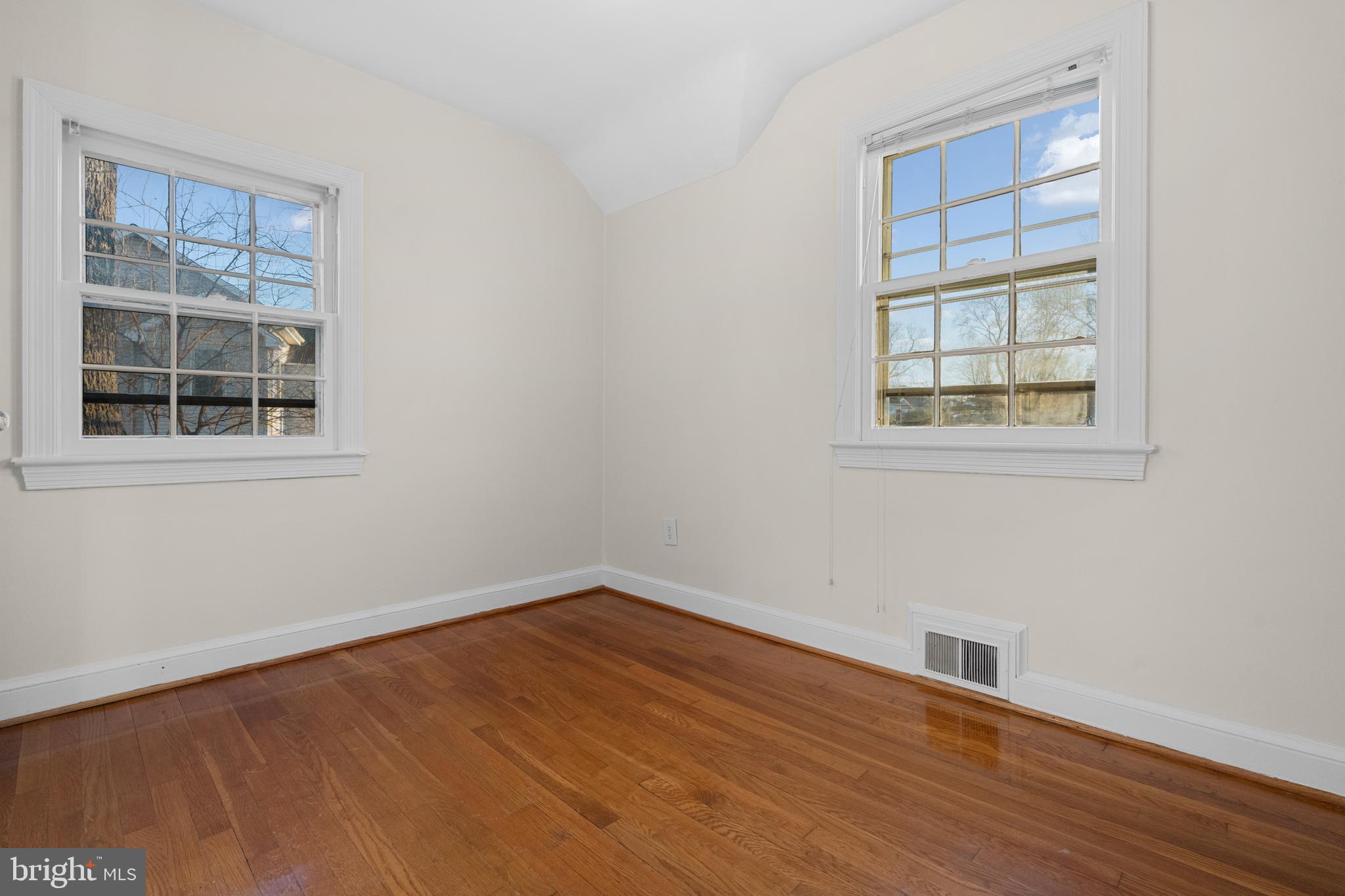 4412 Jones Bridge Road Bethesda, MD 20814 - Photo 23 of 33
