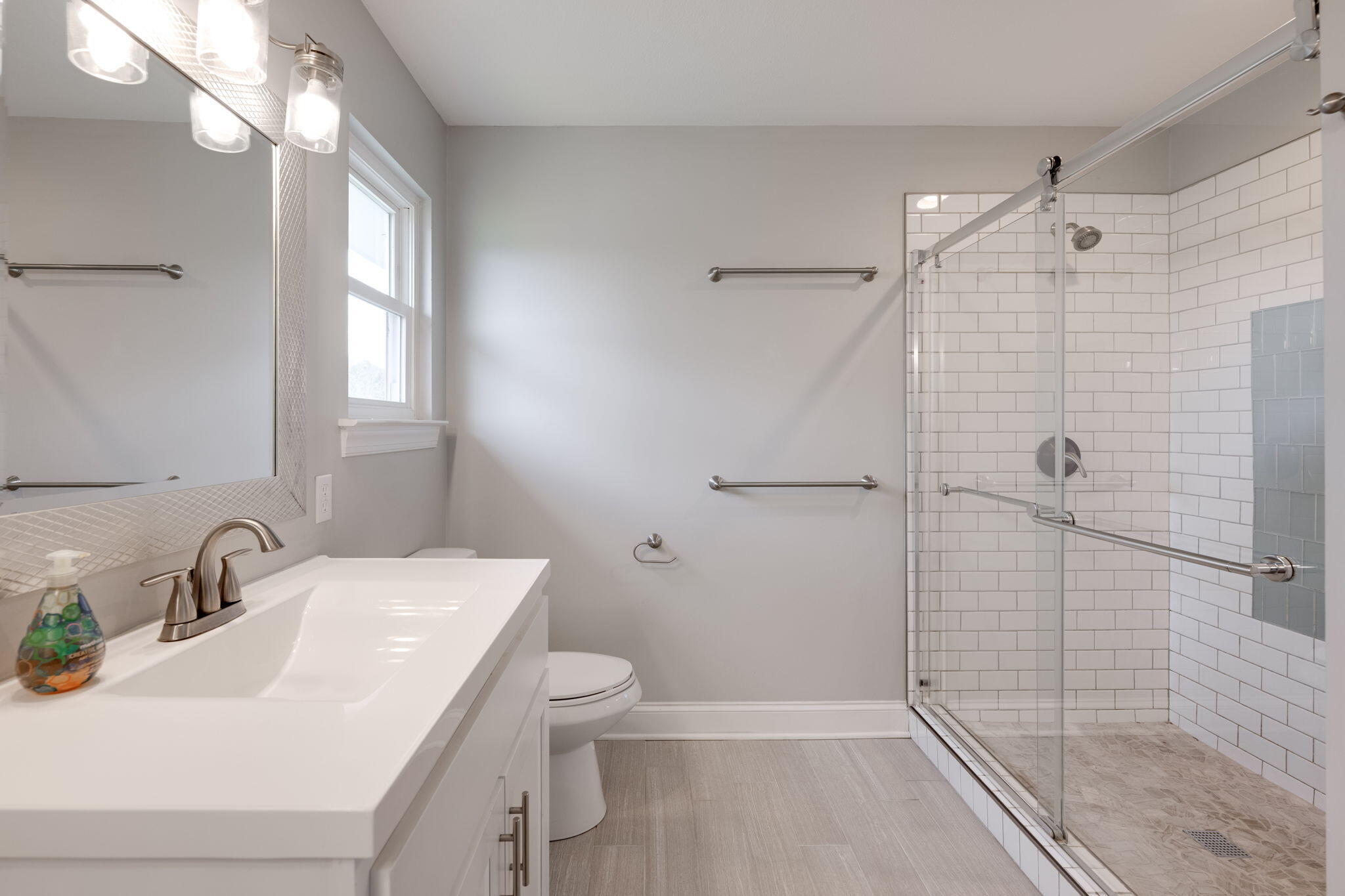 6909 Sims Road Harrison, TN 37341 - Photo 53 of 96 Primary Suite