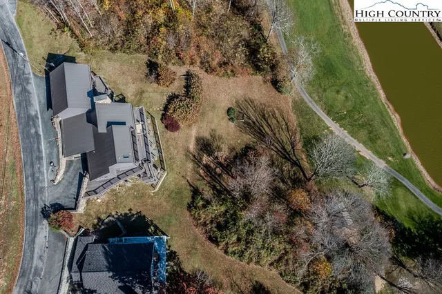 $774,900 | 820 Hemlock Drive, Newland, NC 28657