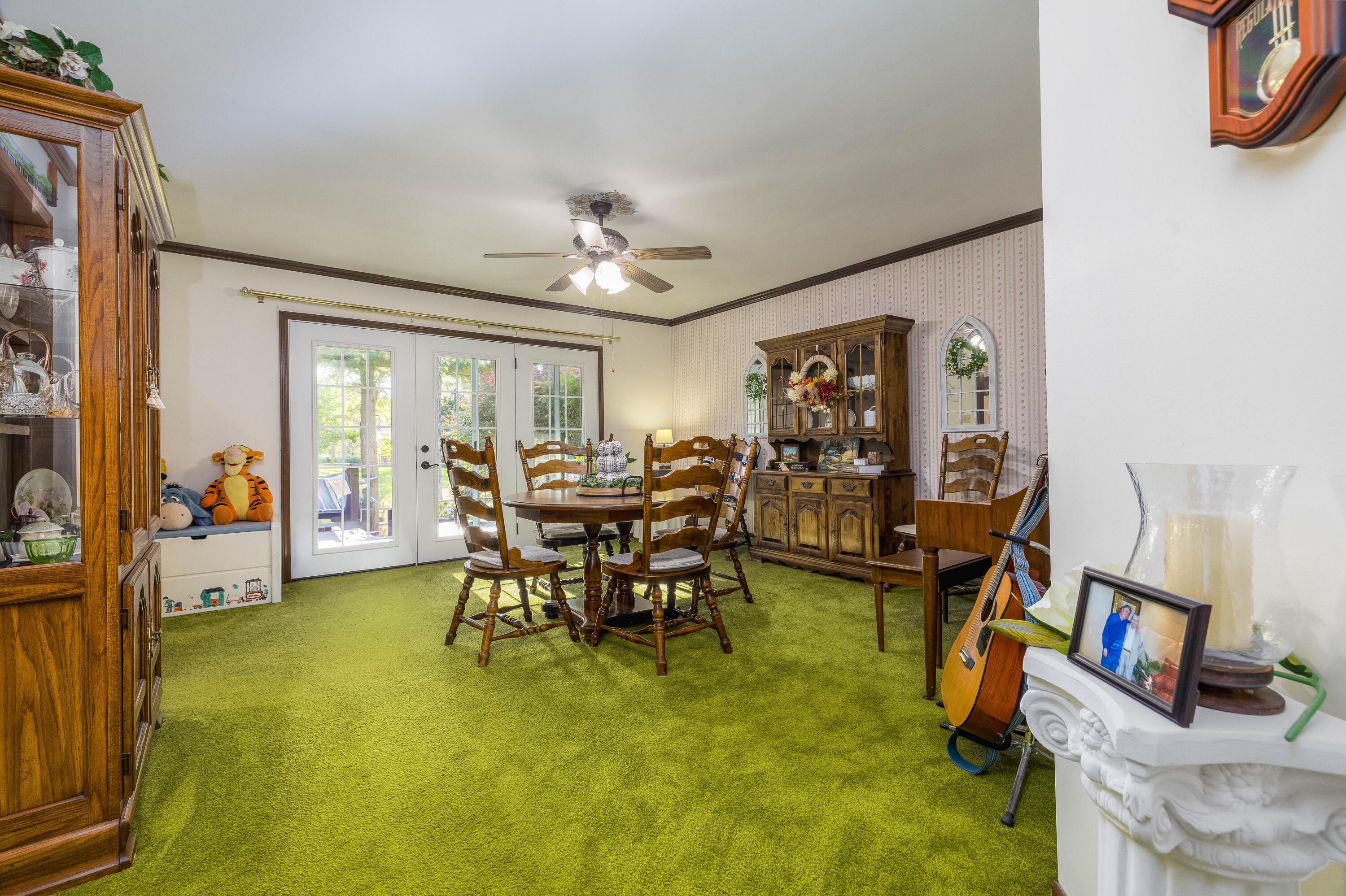 4674 Friar Tuck Circle Rensselaer, IN 47978 - Photo 6 of 47 a view of a livingroom with furniture and a livingroom