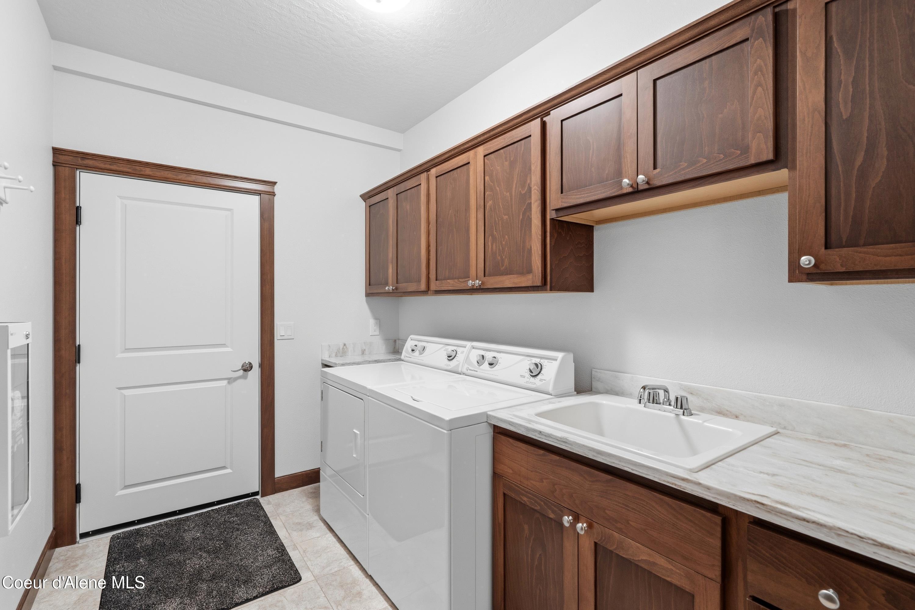 4583 Greenchain Loop, Unit 9 Coeur D'Alene, ID 83814 - Photo 21 of 38 LAUNDRY