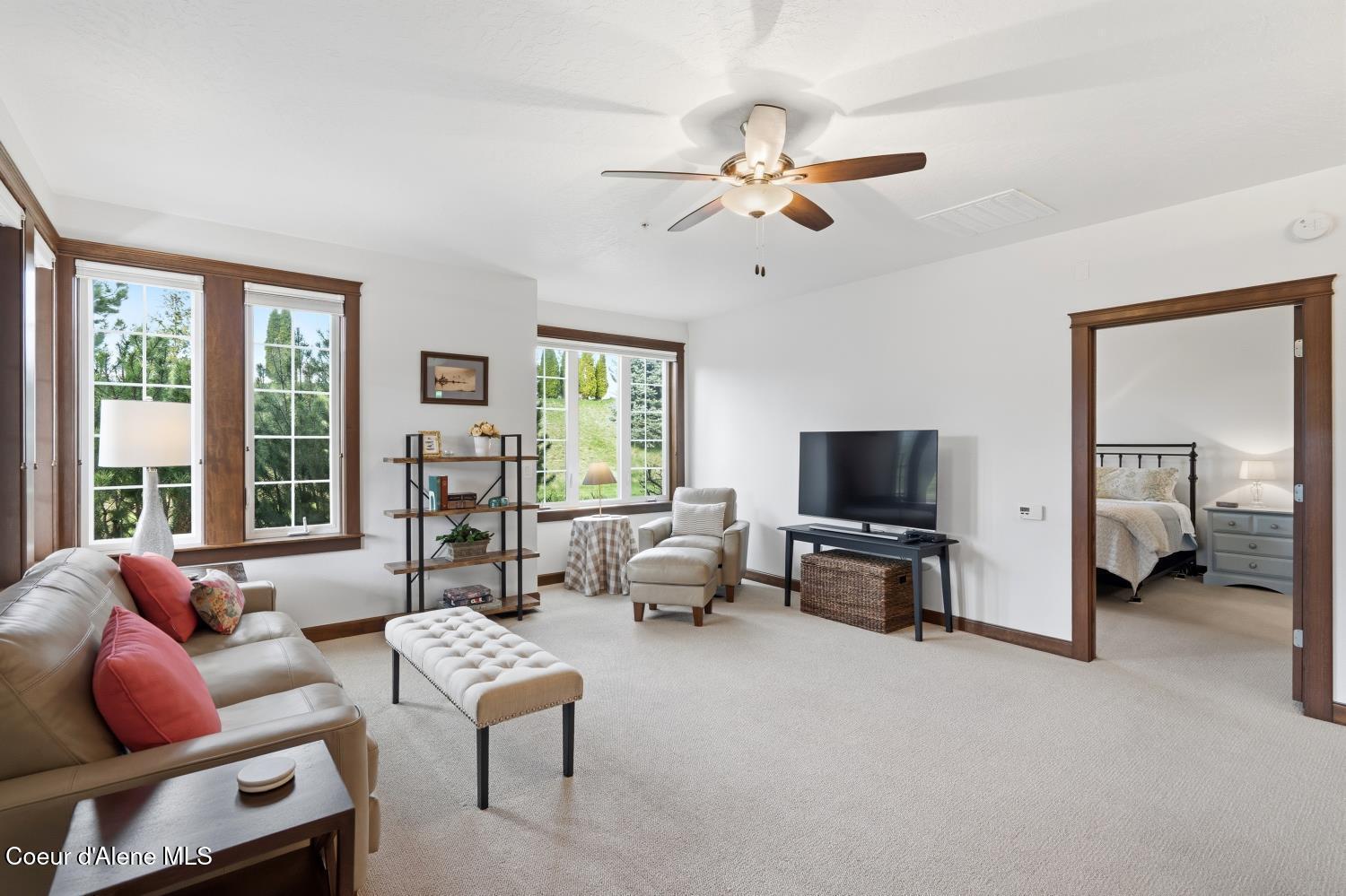 4583 Greenchain Loop, Unit 9 Coeur D'Alene, ID 83814 - Photo 5 of 38 LIVING ROOM