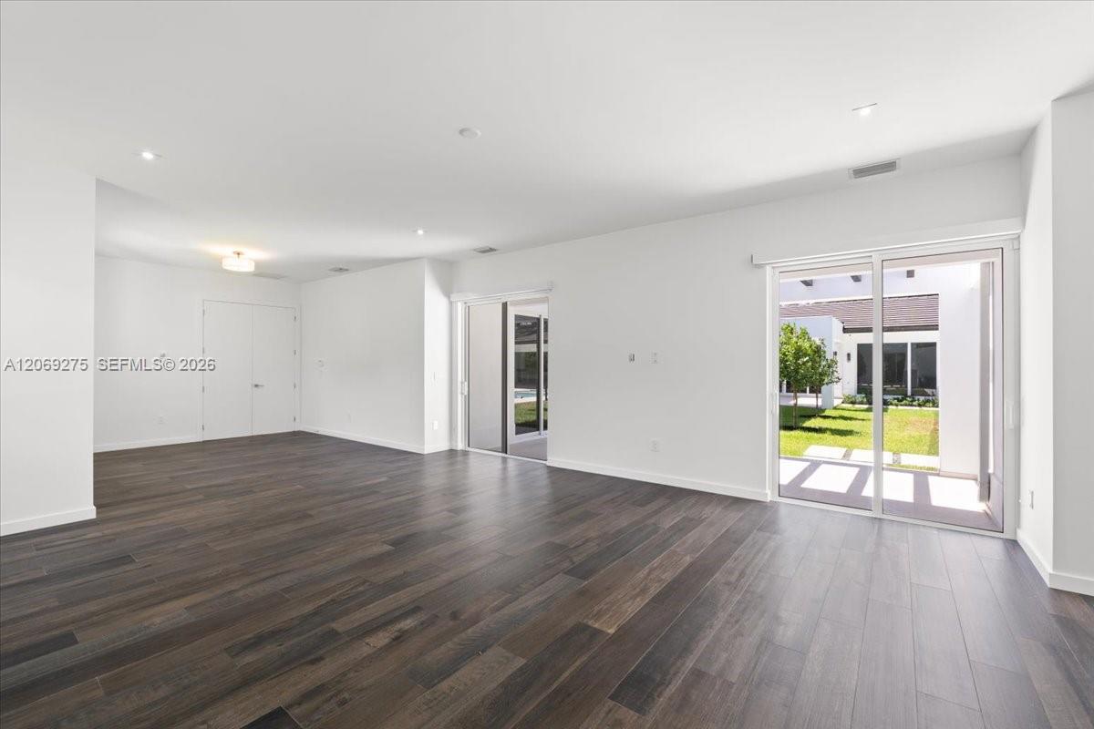 9025 Southwest 114th Street Miami, FL 33176 - Photo 15 of 45 Photo 15