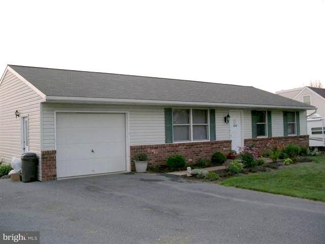 16 Barnhill Road Denver, PA 17517 - Photo 1 of 10 Gallery Image 1