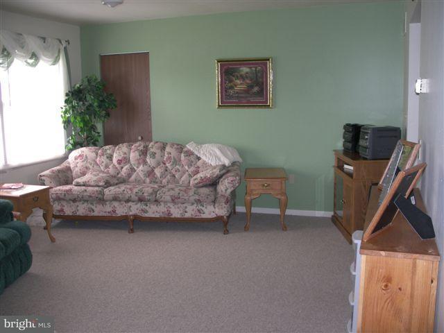 16 Barnhill Road Denver, PA 17517 - Photo 5 of 10 Gallery Image 5