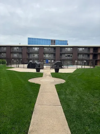 $220,000 | 9608 West Higgins Road, Unit 2C, Rosemont, IL 60018