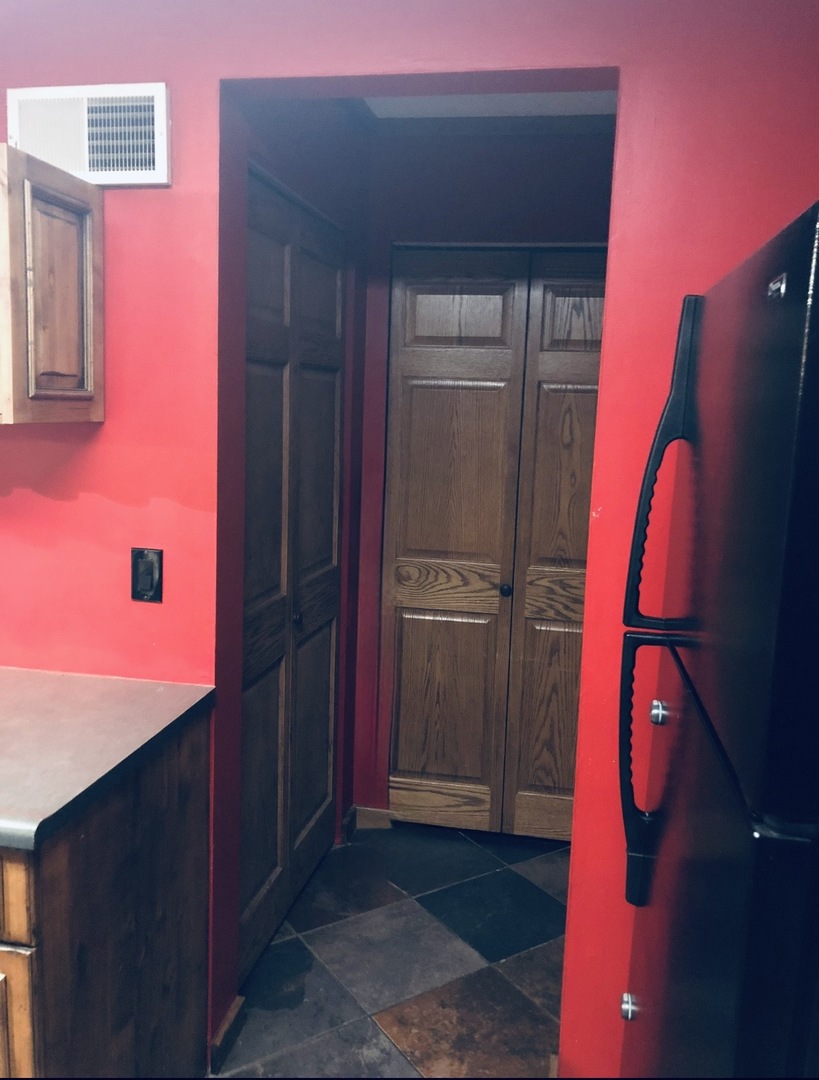 9608 West Higgins Road, Unit 2C Rosemont, IL 60018 - Photo 11 of 13