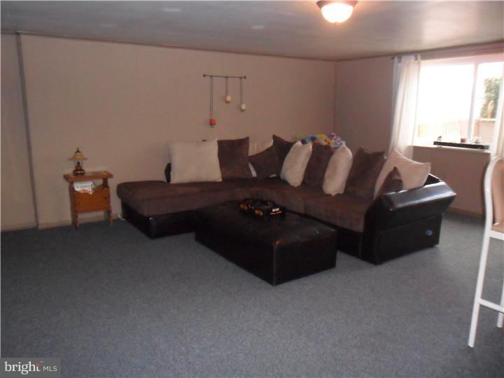 417 Densmore Road Philadelphia, PA 19116 - Photo 13 of 19 Gallery Image 13