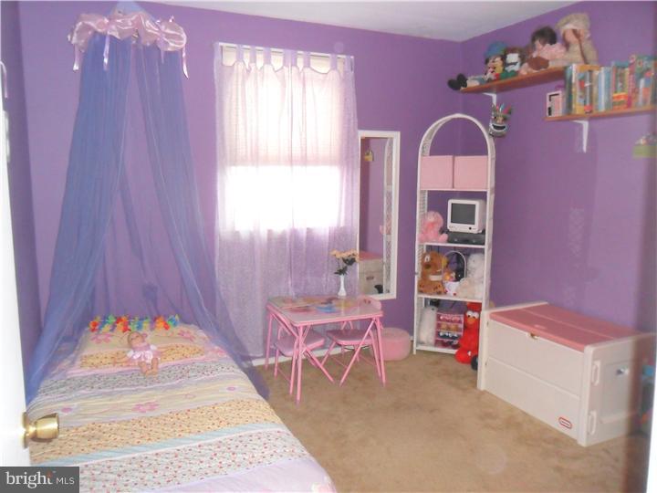 417 Densmore Road Philadelphia, PA 19116 - Photo 10 of 19 Gallery Image 10
