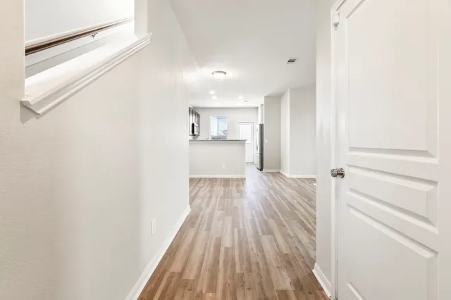 $1,999 | 914 Canyon Hill Lane, Rosenberg, TX 77471