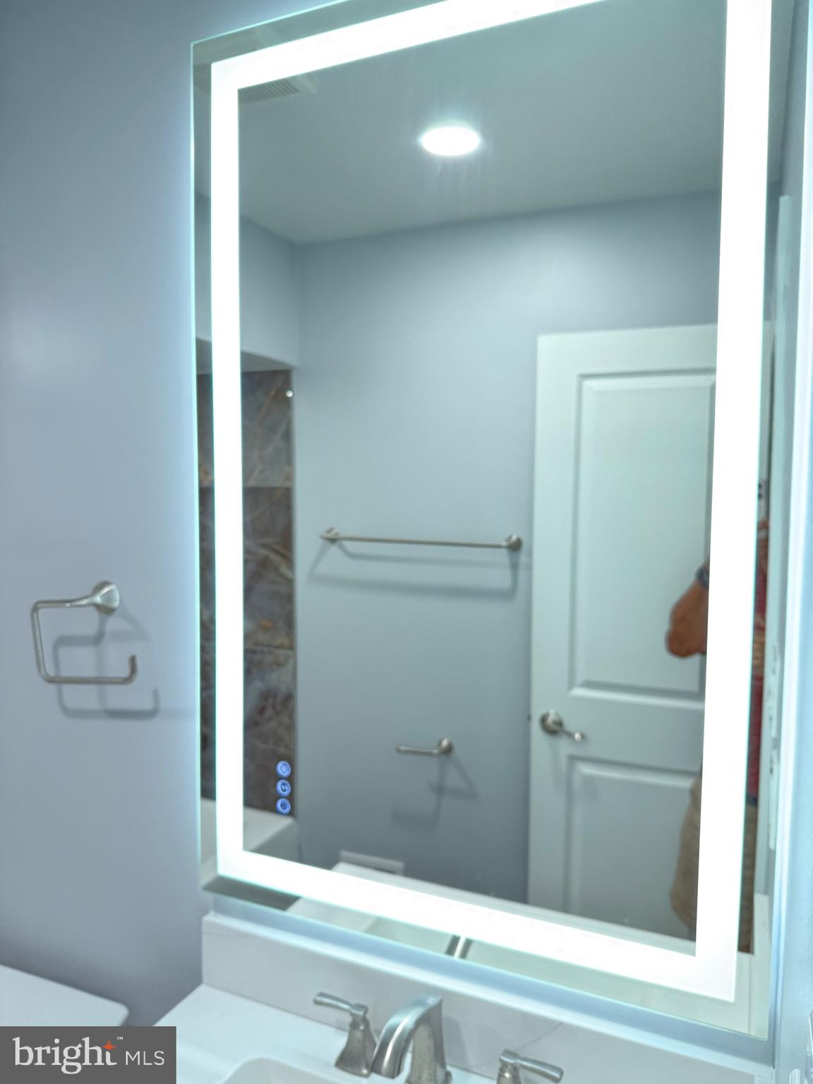 7810 Newington Woods Drive Springfield, VA 22153 - Photo 20 of 50 a bathroom with a bathtub and shower