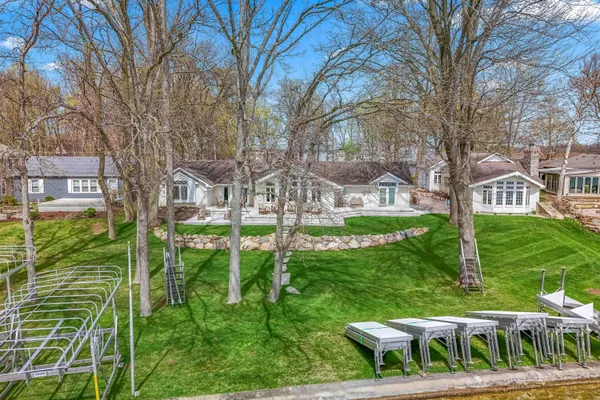 $1,699,000 | 14152 Iyopawa Island Road, Coldwater, MI 49036