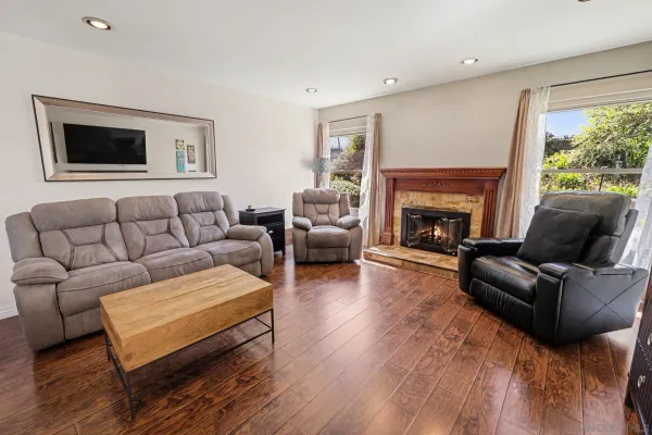 $969,000 | 9939 Crestlane Court, Spring Valley, CA 91977