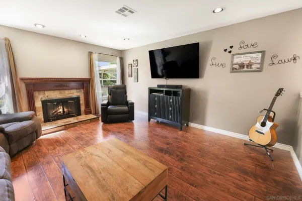 $969,000 | 9939 Crestlane Court, Spring Valley, CA 91977