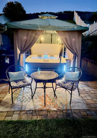 $969,000 | 9939 Crestlane Court, Spring Valley, CA 91977