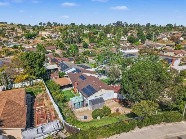 $969,000 | 9939 Crestlane Court, Spring Valley, CA 91977