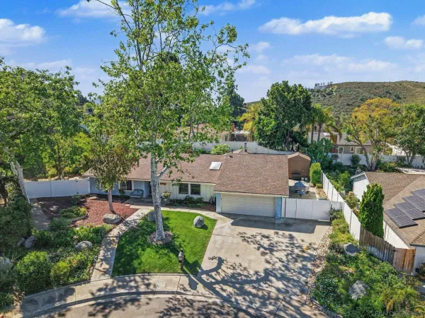 $969,000 | 9939 Crestlane Court, Spring Valley, CA 91977