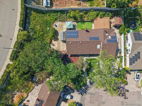 $969,000 | 9939 Crestlane Court, Spring Valley, CA 91977