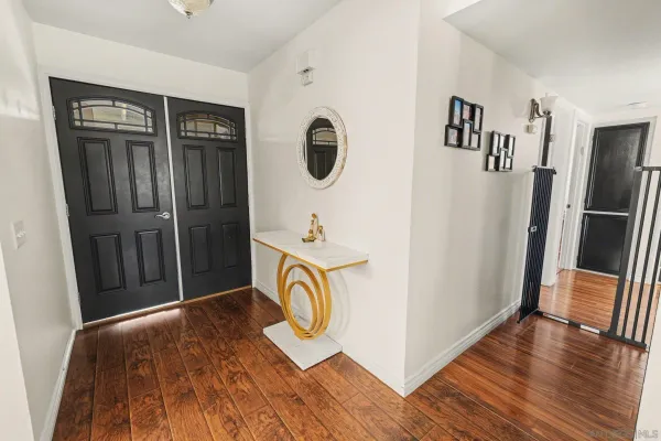 $969,000 | 9939 Crestlane Court, Spring Valley, CA 91977