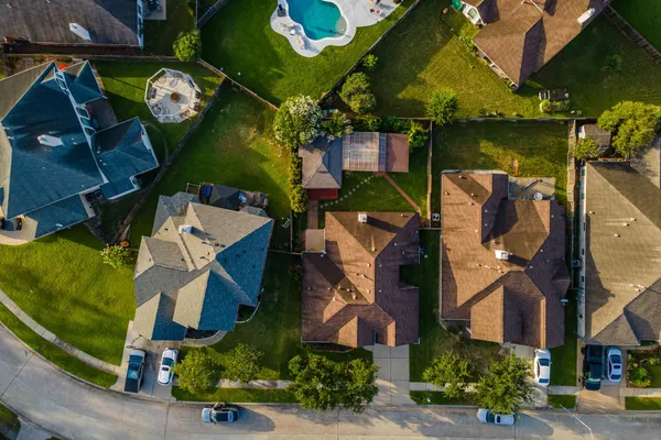 $2,100 | 10022 Darrell Springs Lane, Tomball, TX 77375
