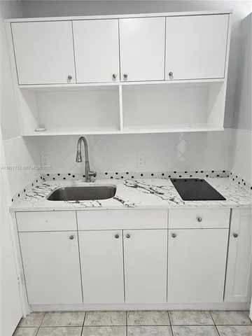 $1,300 | 5849 Wiley Street, Unit 2, Hollywood, FL 33023