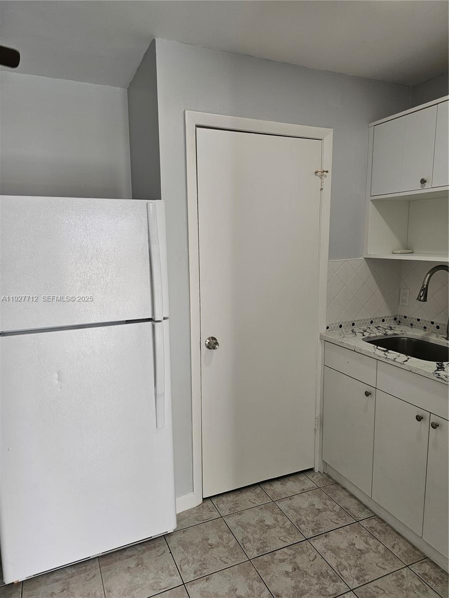 5849 Wiley Street, Unit 2 Hollywood, FL 33023 - Photo 9 of 9