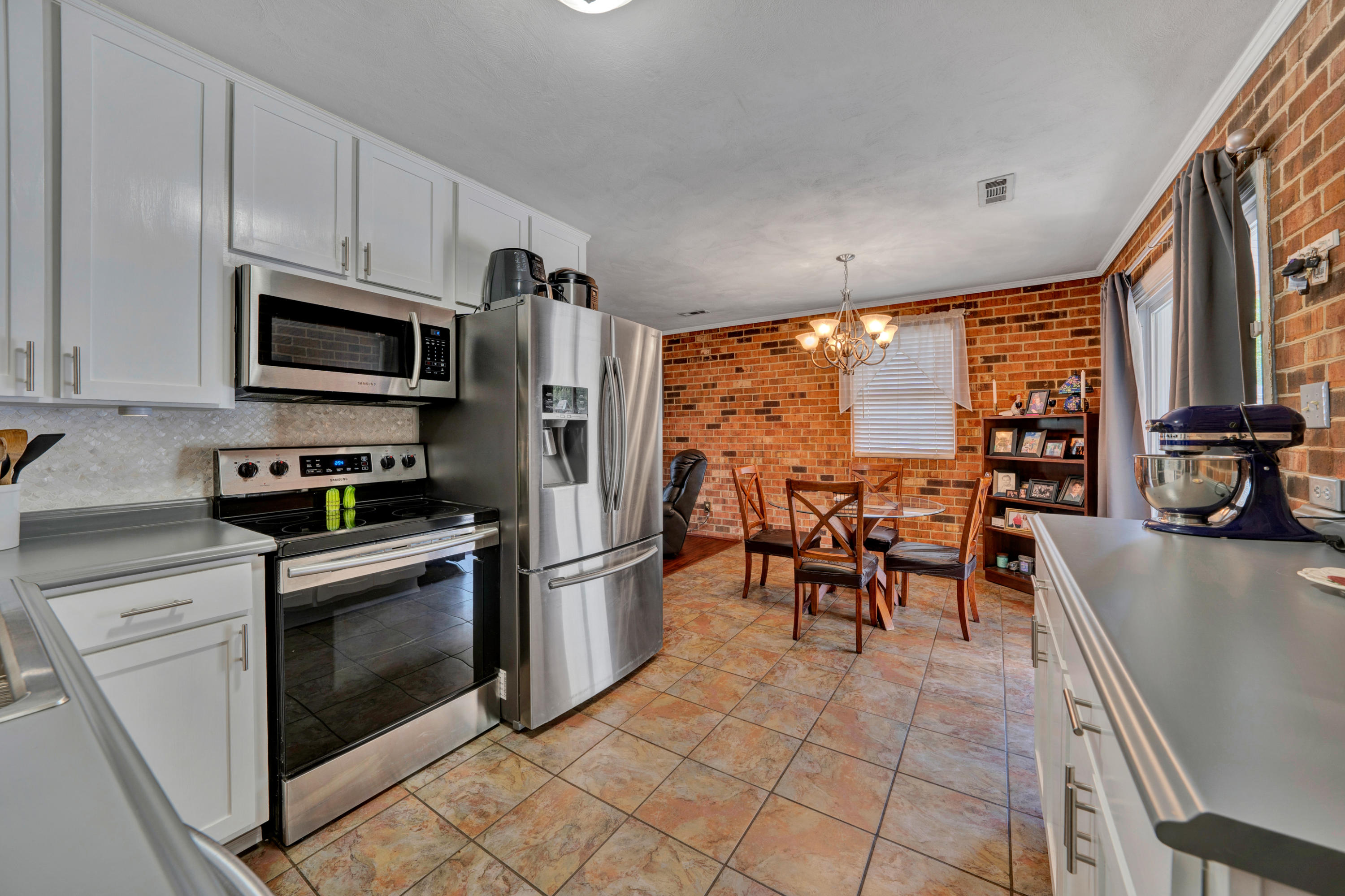 533 Kessler Mill Road Salem, VA 24153 - Photo 11 of 25 11
