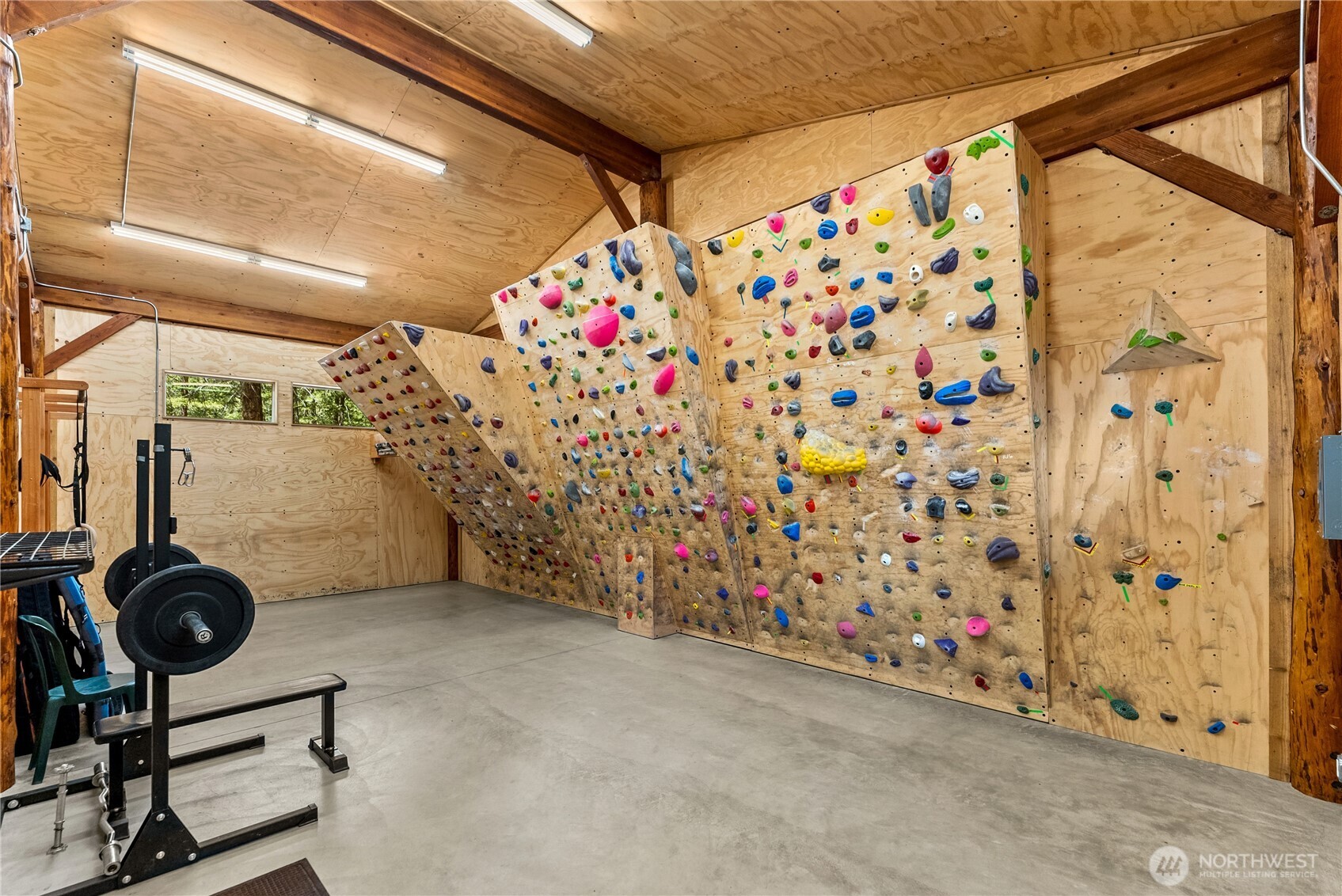 16 Littell Road Mazama, WA 98833 - Photo 35 of 40 a view of entryway with window