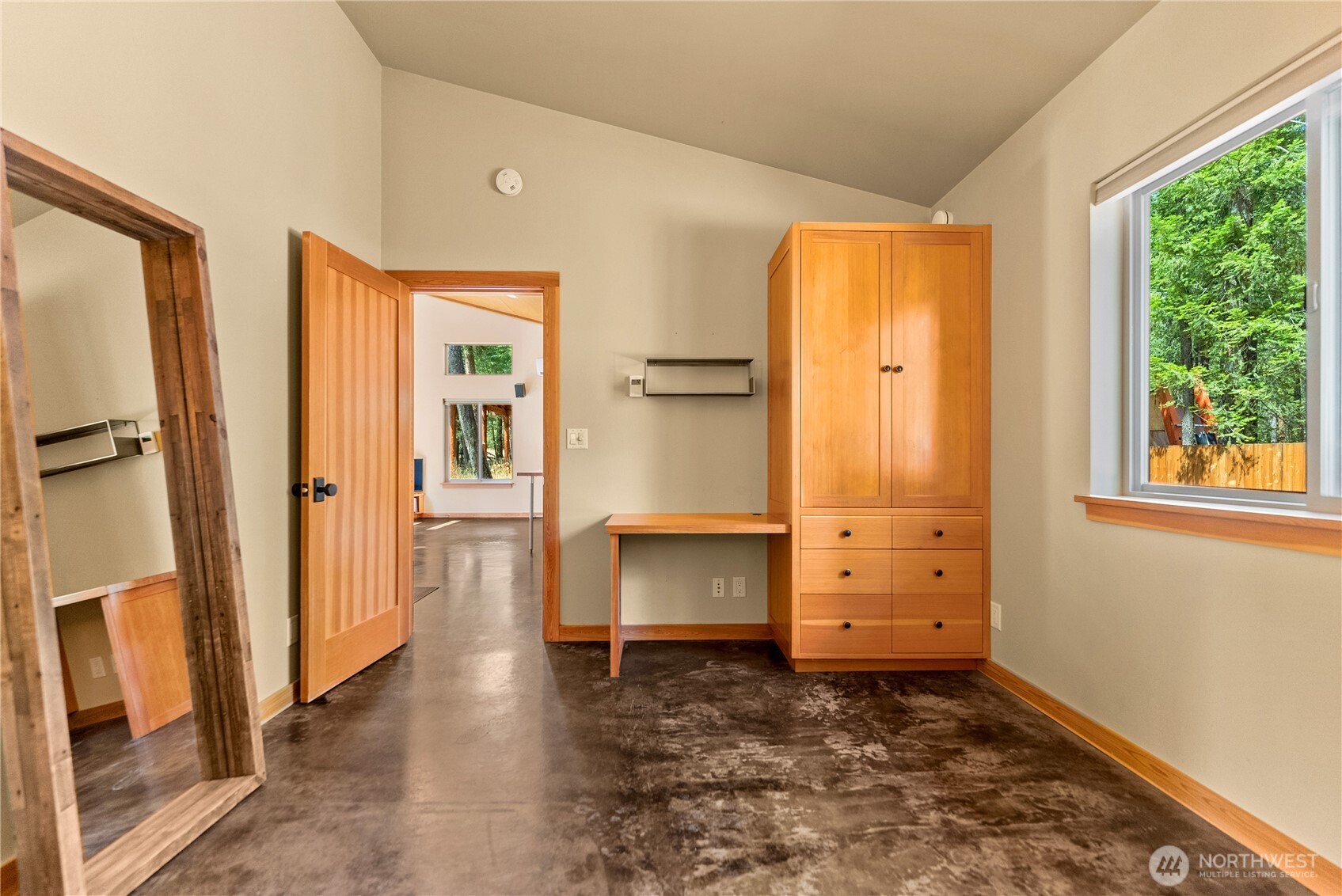 16 Littell Road Mazama, WA 98833 - Photo 10 of 40 a room with window and closet