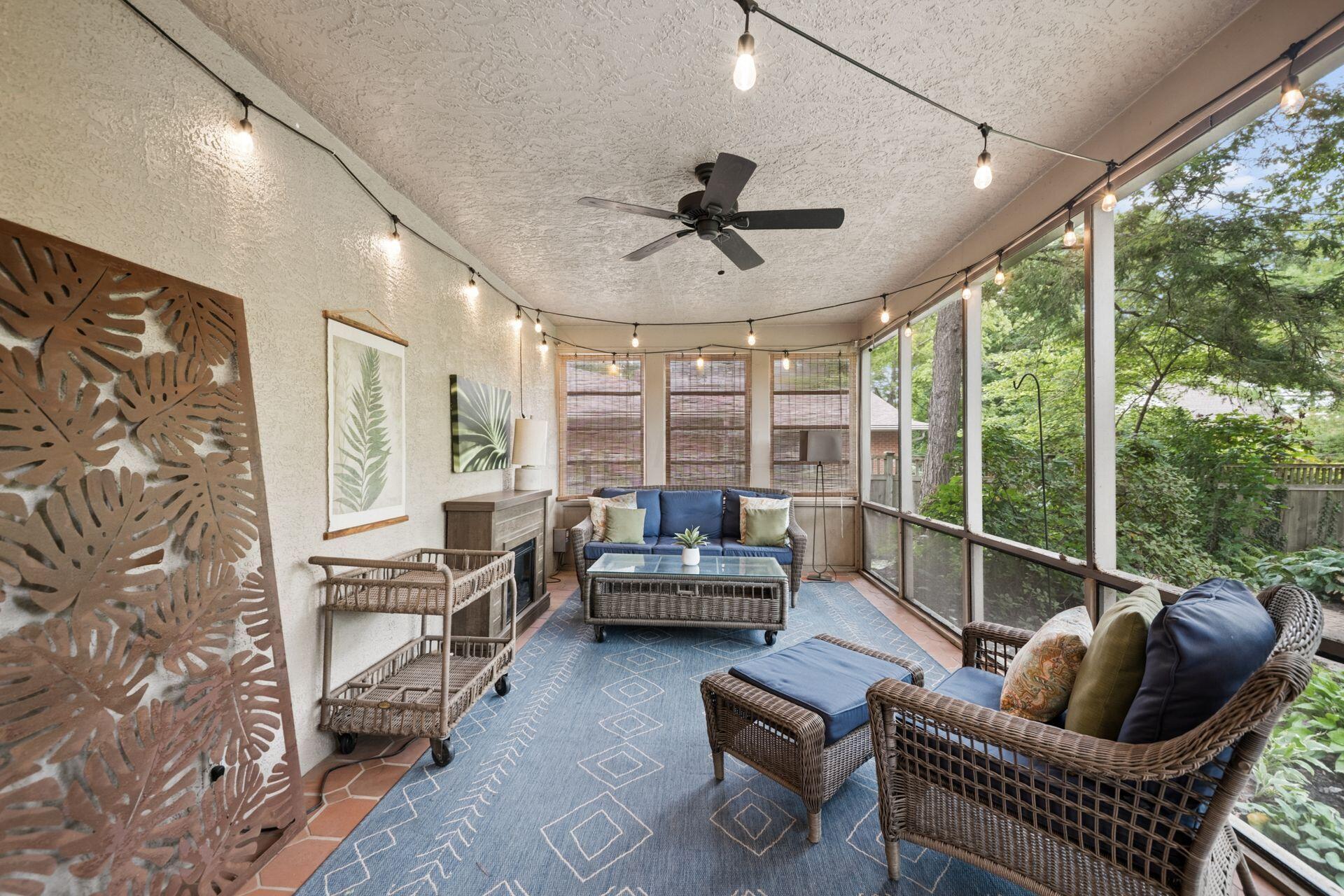 4504 Kipling Road Columbus, OH 43220 - Photo 16 of 50 Screen Porch