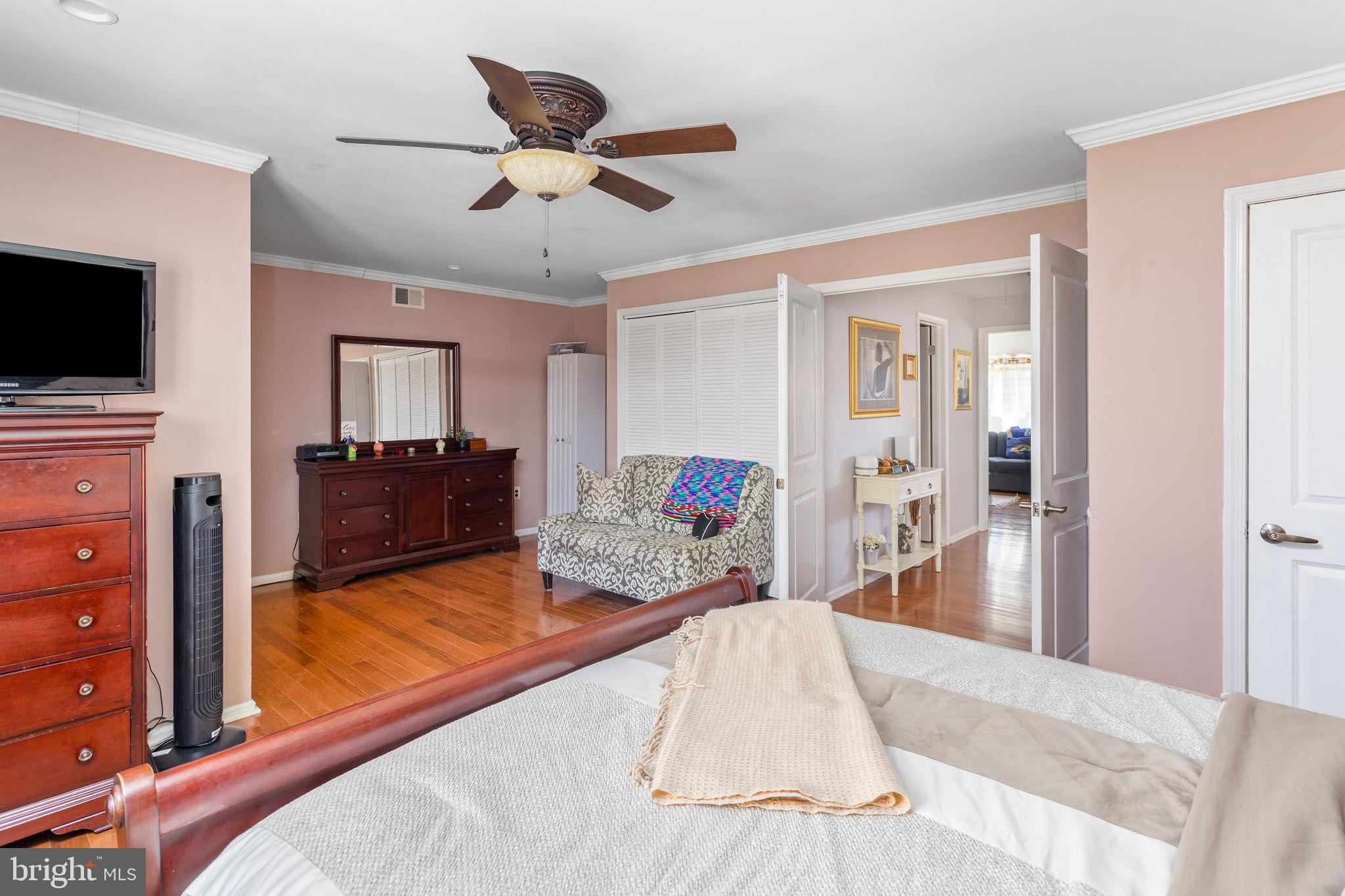 18 Geraldine Road East Windsor, NJ 08520 - Photo 25 of 42 a living room with furniture and a flat screen tv