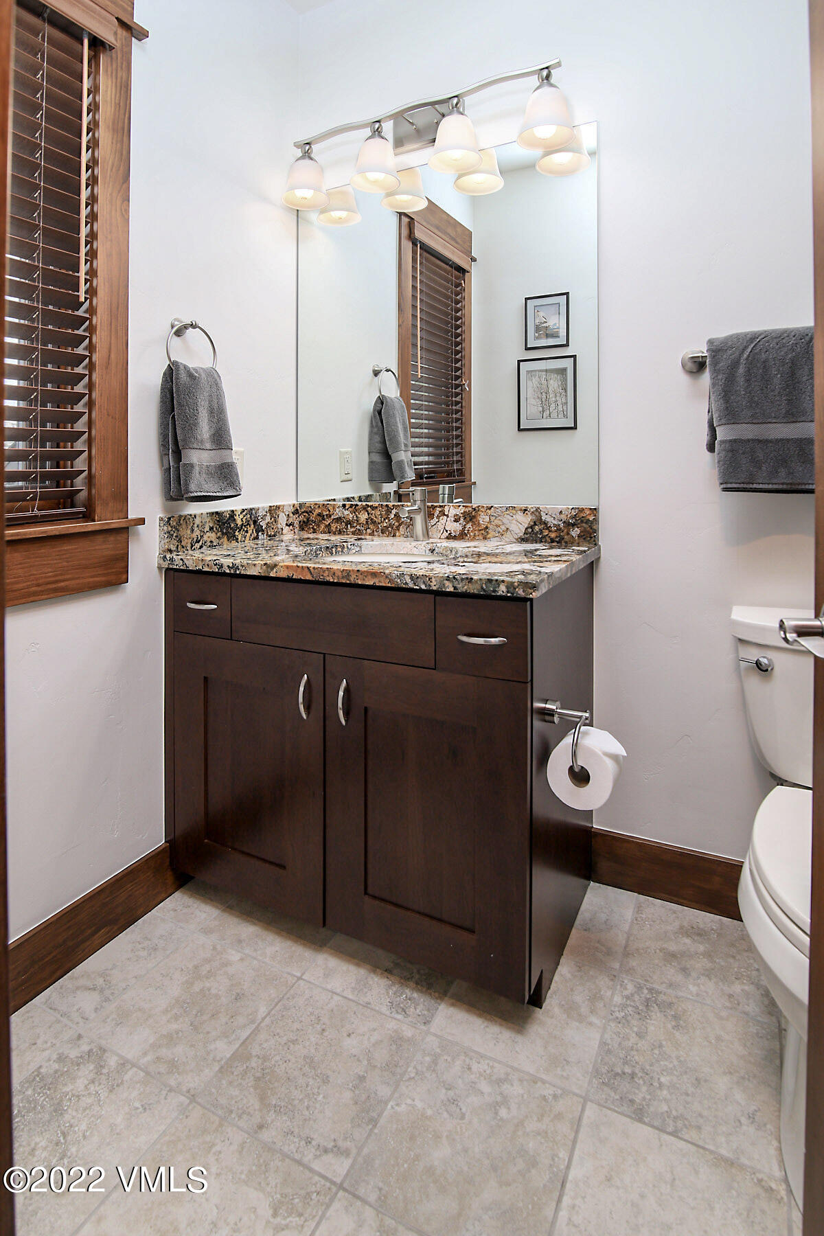 4730 Wildridge Road, Unit B Avon, CO 81620 - Photo 11 of 29 11_4730_e_wildridge_bath_1