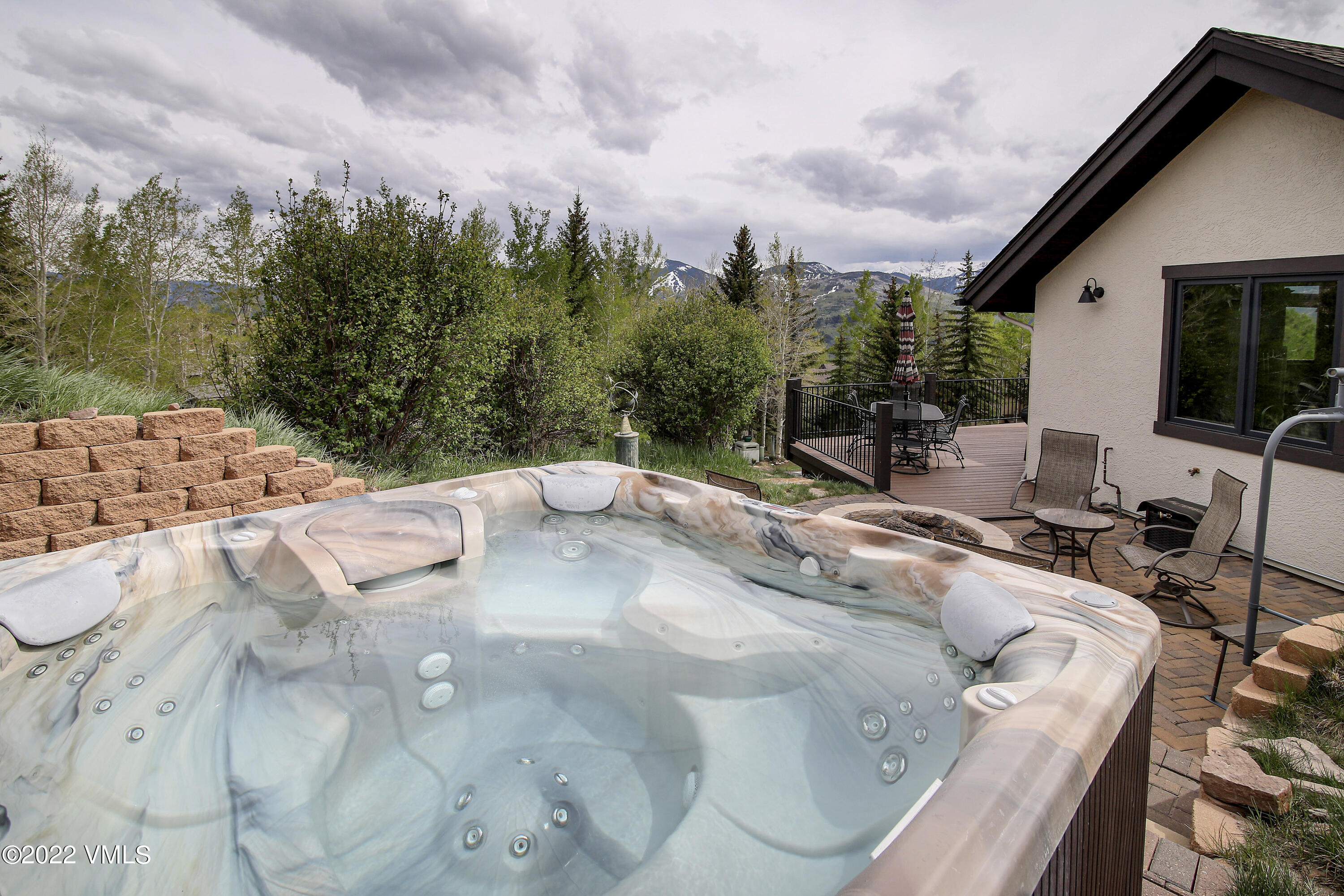 4730 Wildridge Road, Unit B Avon, CO 81620 - Photo 20 of 29 20_4730_e_wildridge_hottub