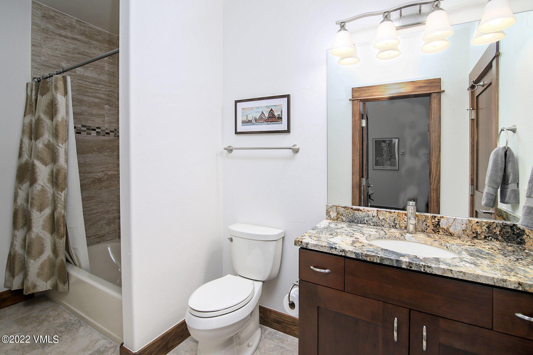 4730 Wildridge Road, Unit B Avon, CO 81620 - Photo 9 of 29 9_4730_e_wildridge_bath_2