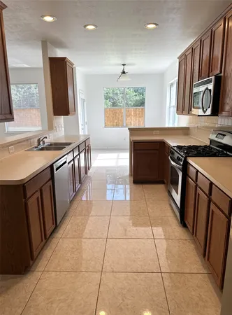 $2,400 | 11347 Sandstone Canyon Drive, Humble, TX 77396