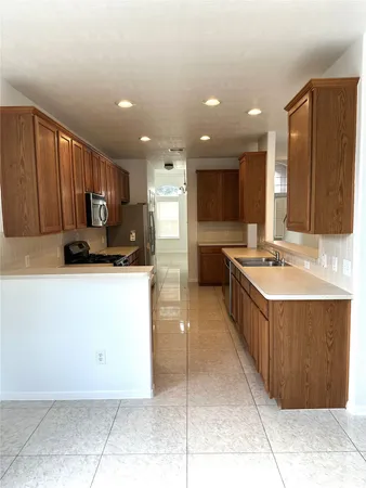 $2,400 | 11347 Sandstone Canyon Drive, Humble, TX 77396