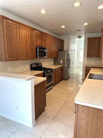 $2,400 | 11347 Sandstone Canyon Drive, Humble, TX 77396