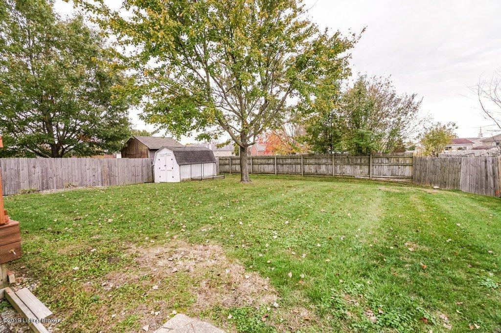 4710 Ridgeway Court Louisville, KY 40229 - Photo 29 of 32 031-4710-31_m