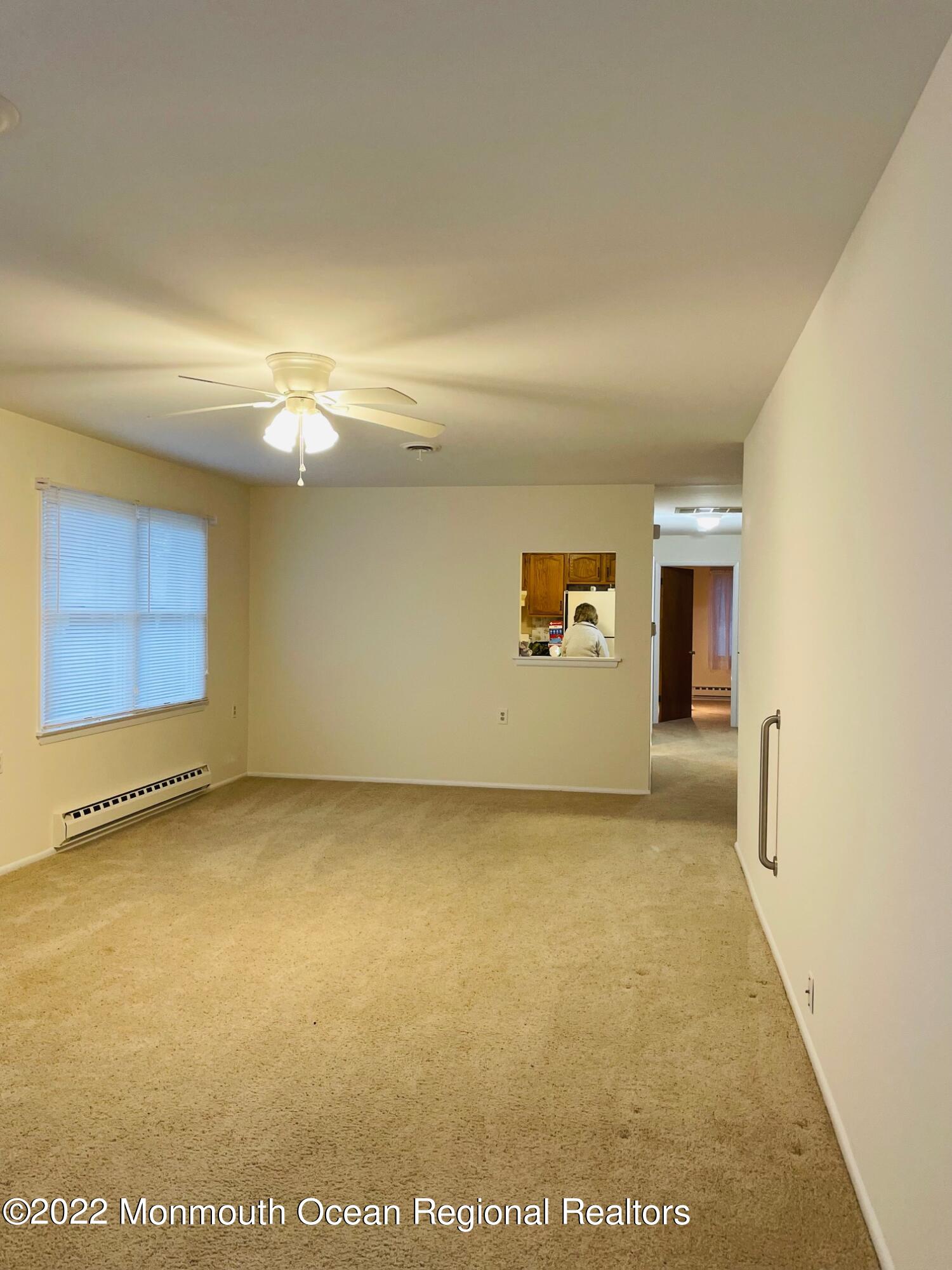 19 Magnolia Road Manahawkin, NJ 08050 - Photo 3 of 11 IMG_1064