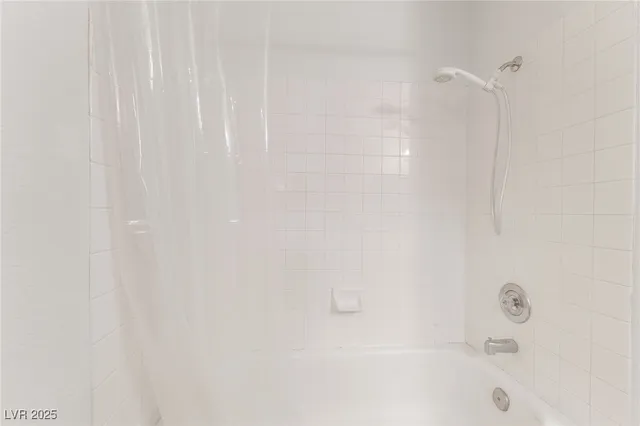 $1,700 | 1851 Hillpointe Road, Unit 1522, Henderson, NV 89074