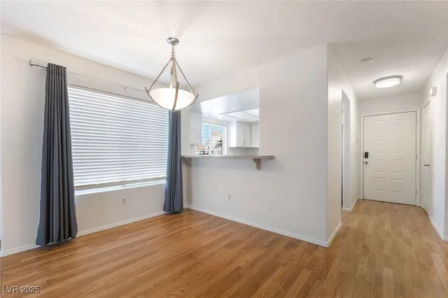 $1,700 | 1851 Hillpointe Road, Unit 1522, Henderson, NV 89074