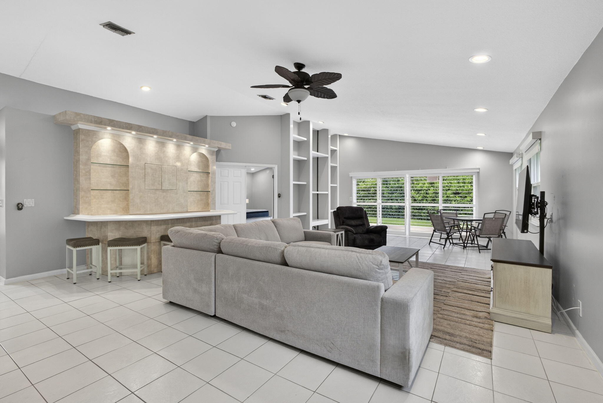6064 Beaconwood Road Lake Worth, FL 33467 - Photo 8 of 42 Living area