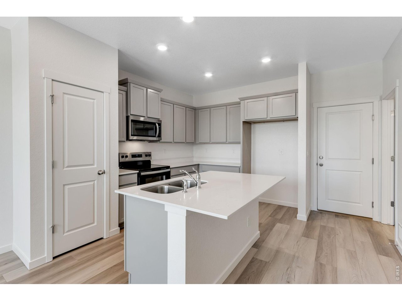 2434 Merlot Street Fort Lupton, CO 80621 - Photo 4 of 20