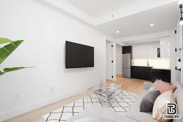 $3,760 | 1042 President Street, Unit 3H | Crown Heights