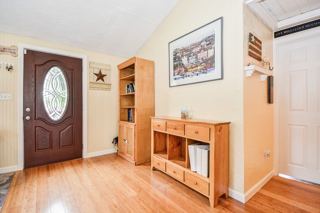6 Winslow Road Sharon, MA 02067 - Photo 3 of 17 Gallery Image 3